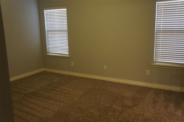 3325 Eaglerock Lane, Norman, OK 73069