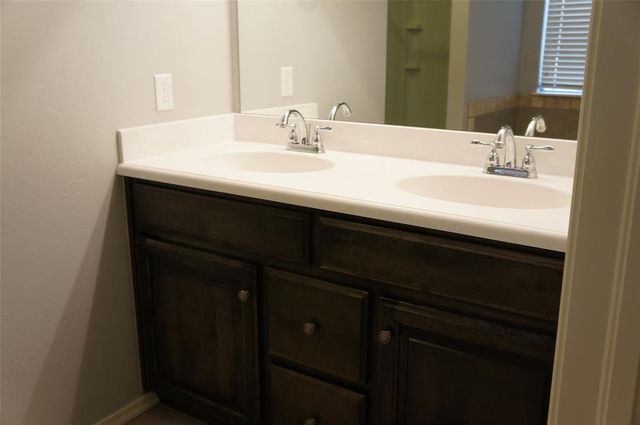 3325 Eaglerock Lane, Norman, OK 73069