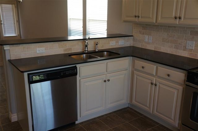 3325 Eaglerock Lane, Norman, OK 73069