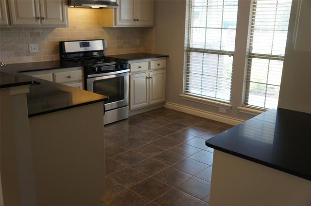 3325 Eaglerock Lane, Norman, OK 73069