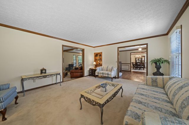 9124 Preswick Court, Dublin, OH 43017