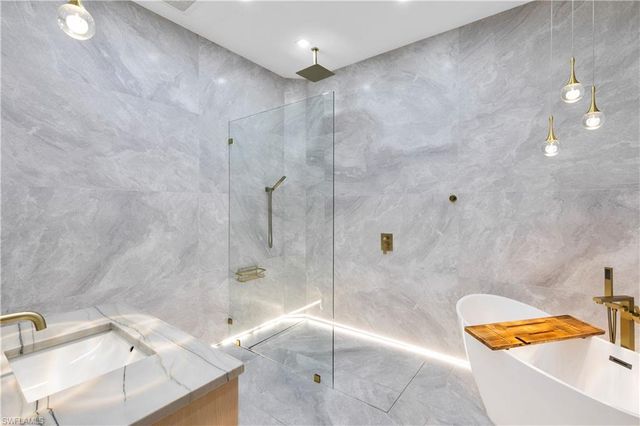 3007 Ellice WAY, Naples, FL 34119