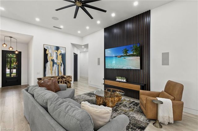 3007 Ellice WAY, Naples, FL 34119