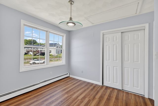 3 Oak Leaf Cir, Worcester, MA 01603