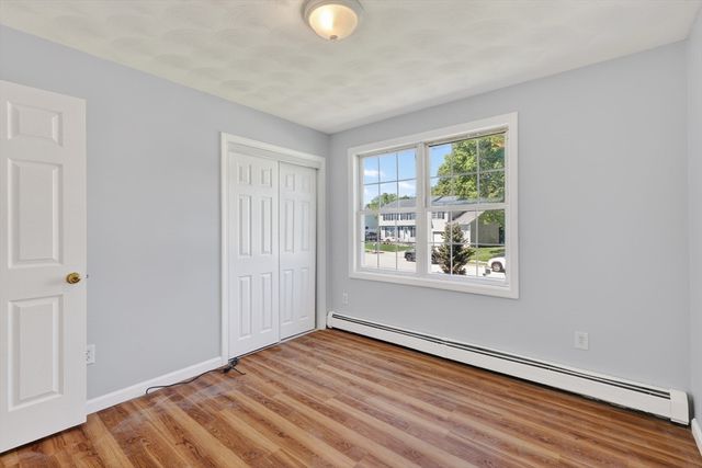 3 Oak Leaf Cir, Worcester, MA 01603