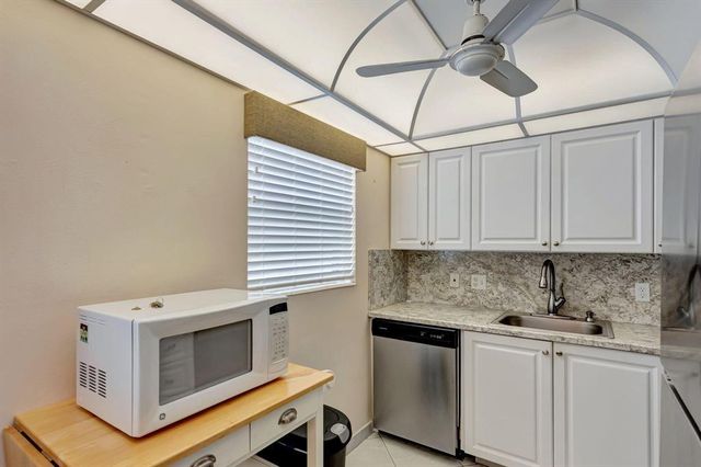 477 Durham P 477, Deerfield Beach, FL 33442