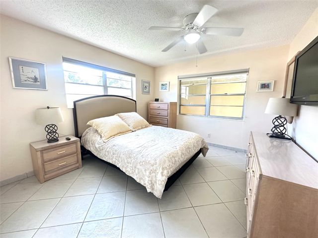 477 Durham P 477, Deerfield Beach, FL 33442