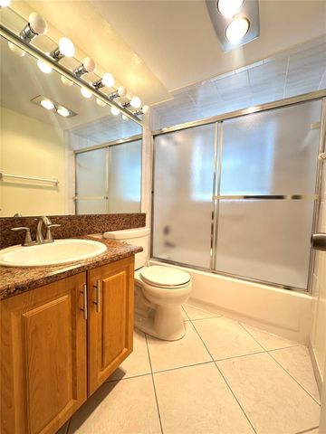 477 Durham P 477, Deerfield Beach, FL 33442