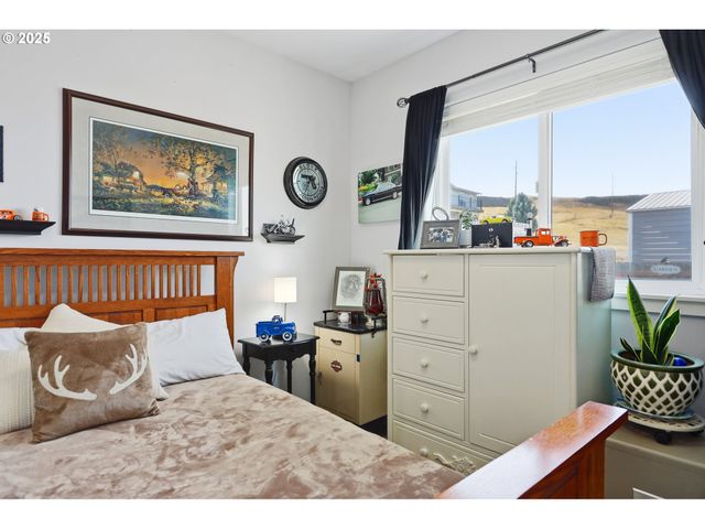 1275 WRIGHT Rd, Arlington, OR 97812