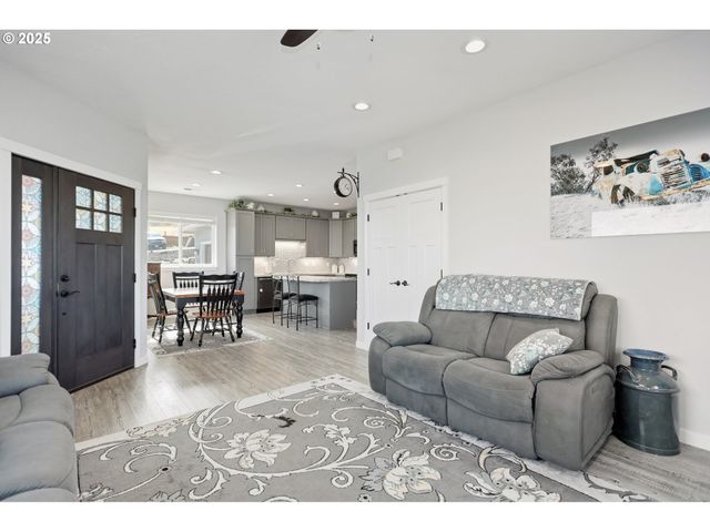 1275 WRIGHT Rd, Arlington, OR 97812