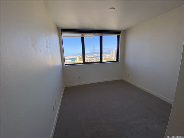 600 Queen Street 2106, Honolulu, HI 96813