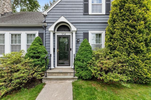 304 Lowell Street, Reading, MA 01867