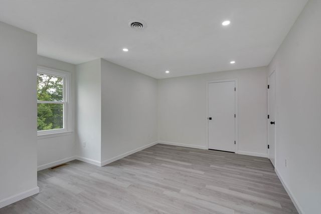 30 A St, Framingham, MA 01701