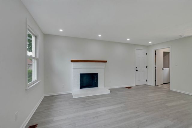 30 A St, Framingham, MA 01701