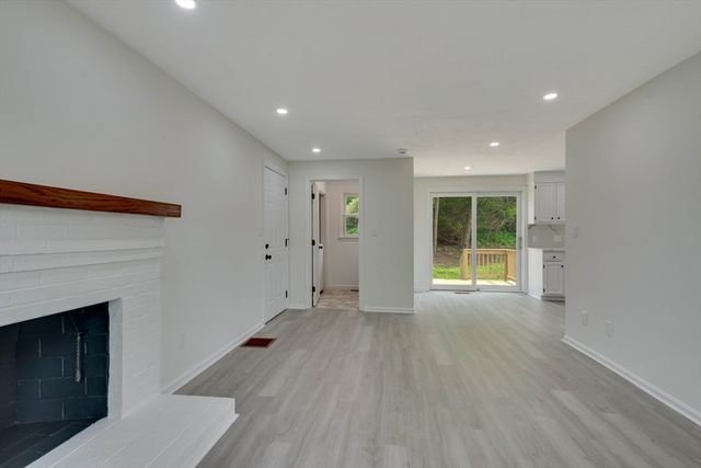 30 A St, Framingham, MA 01701