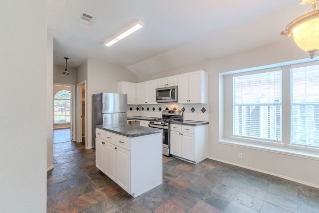 822 Orian Drive, Mesquite, TX 75181