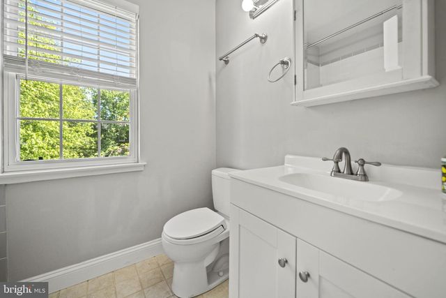 2362 HUNTERS SQUARE CT, Reston, VA 20191