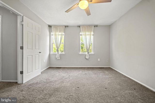 2362 HUNTERS SQUARE CT, Reston, VA 20191