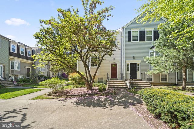 2362 HUNTERS SQUARE CT, Reston, VA 20191