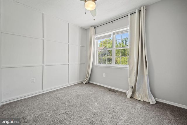 2362 HUNTERS SQUARE CT, Reston, VA 20191