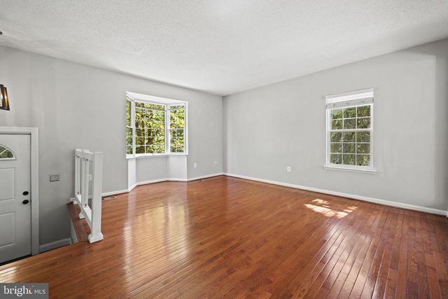 2362 HUNTERS SQUARE CT, Reston, VA 20191