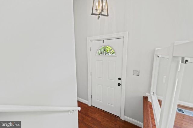 2362 HUNTERS SQUARE CT, Reston, VA 20191