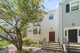 2362 HUNTERS SQUARE CT, Reston, VA 20191