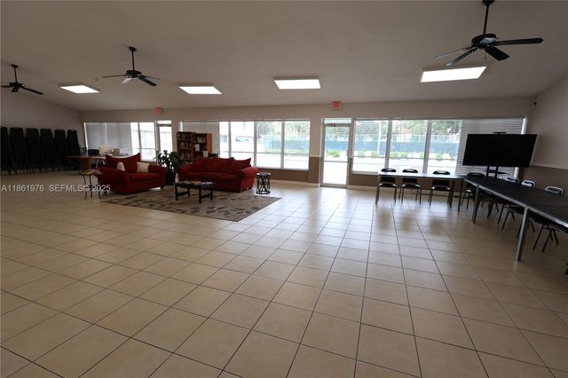 865 NW 80th Terrace 6, Plantation, FL 33324