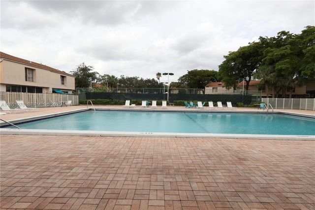 865 NW 80th Terrace 6, Plantation, FL 33324