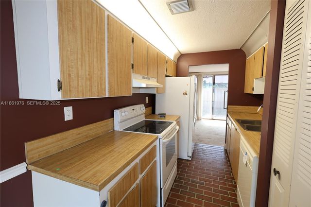 865 NW 80th Terrace 6, Plantation, FL 33324