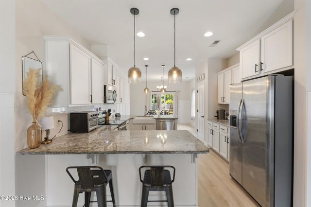 318 Long Pond Drive, Sneads Ferry, NC 28460