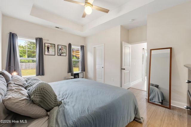 318 Long Pond Drive, Sneads Ferry, NC 28460