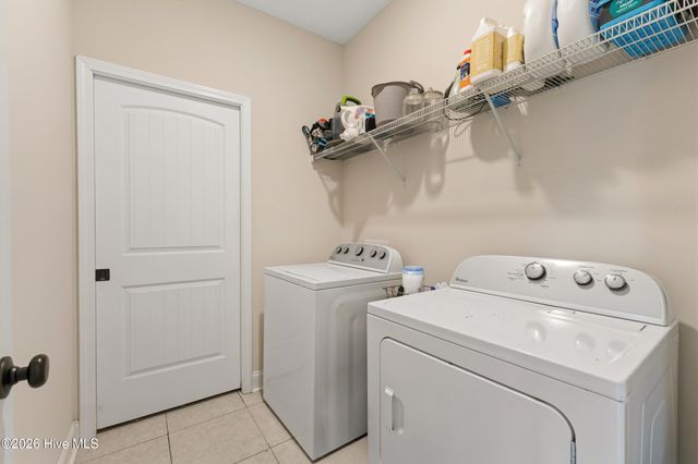 318 Long Pond Drive, Sneads Ferry, NC 28460