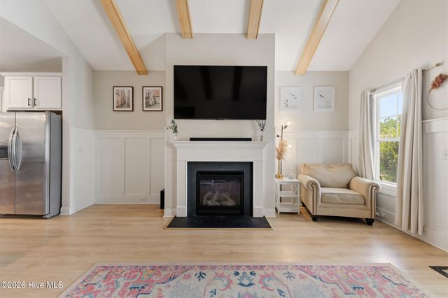 318 Long Pond Drive, Sneads Ferry, NC 28460