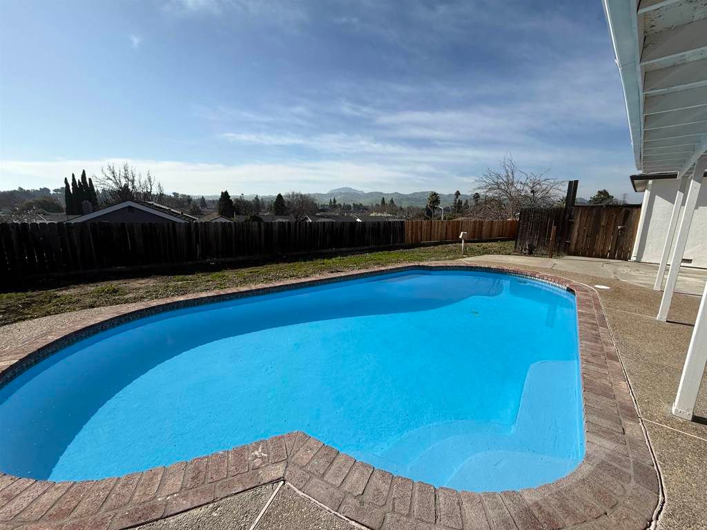 Image 26 of property listing at 108 Fleetwood Dr, Antioch, CA 94509