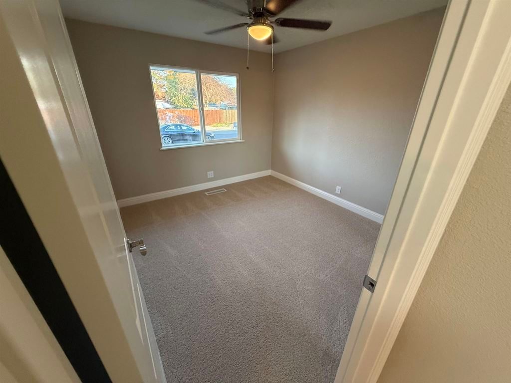 Image 8 of property listing at 108 Fleetwood Dr, Antioch, CA 94509