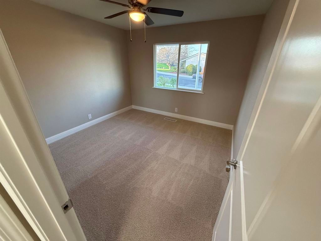 Image 9 of property listing at 108 Fleetwood Dr, Antioch, CA 94509