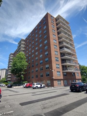 301 Beech St 7E, Hackensack City, NJ 07601