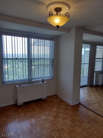 301 Beech St 7E, Hackensack City, NJ 07601