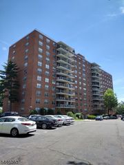 301 Beech St 7E, Hackensack City, NJ 07601