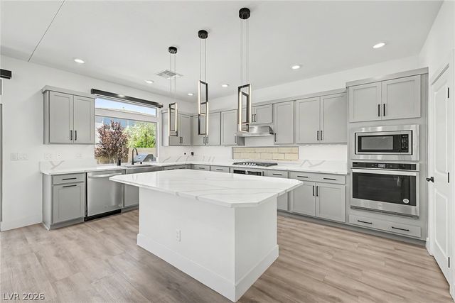 7094 Bold Rock Avenue, Las Vegas, NV 89113