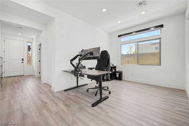 7094 Bold Rock Avenue, Las Vegas, NV 89113