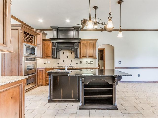 12607 Forest Oaks Drive, Choctaw, OK 73020