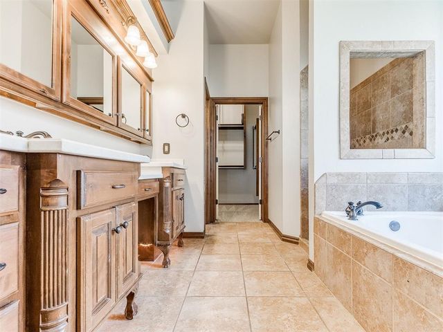 12607 Forest Oaks Drive, Choctaw, OK 73020