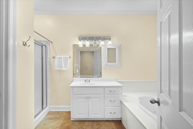 131 Shadow Lake Dr., Hattiesburg, MS 39402