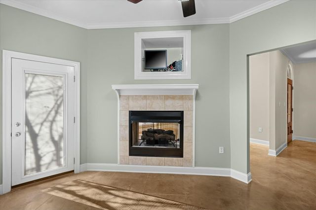 131 Shadow Lake Dr., Hattiesburg, MS 39402