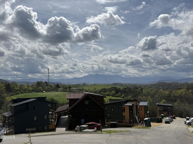 3 Bullwinkle Way, Sevierville, TN 37862