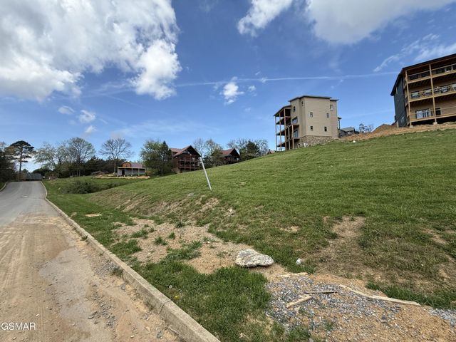 3 Bullwinkle Way, Sevierville, TN 37862