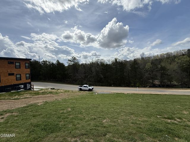 3 Bullwinkle Way, Sevierville, TN 37862