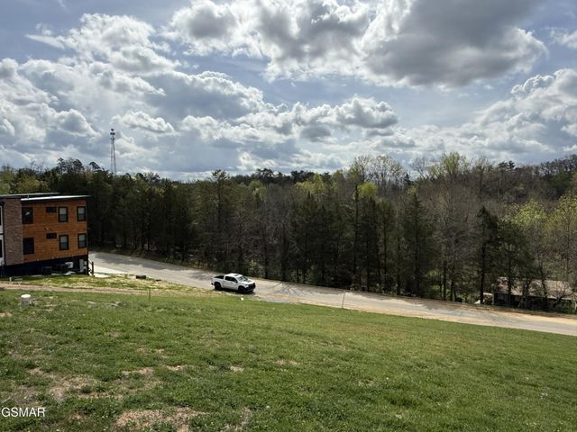 3 Bullwinkle Way, Sevierville, TN 37862